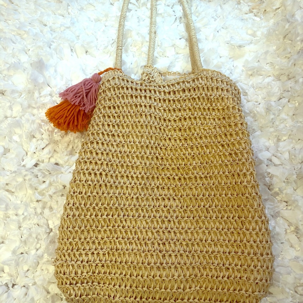 Straw tote